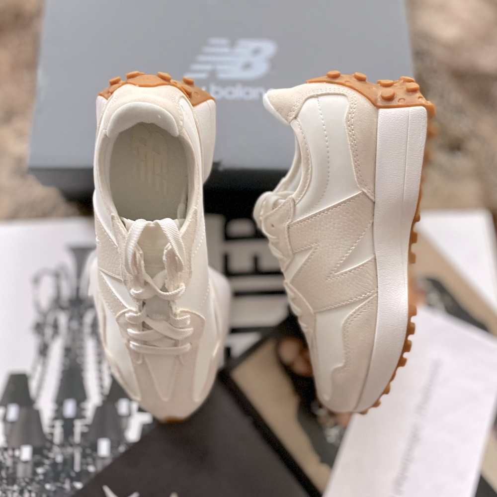 New Balance 327 Sneakers - Picture 12 of 13